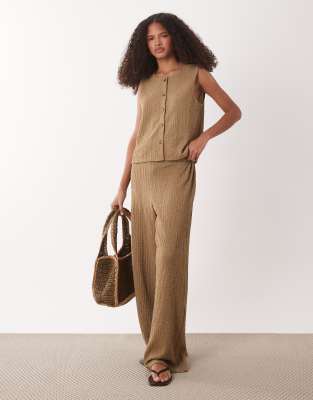 Jdy Textured Tailored Pants In Brown