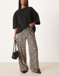 [JDY] JDY textured wide leg pants in leo print-Neutral XL L32 BIRCH ALL-OVER PRINT: LEO