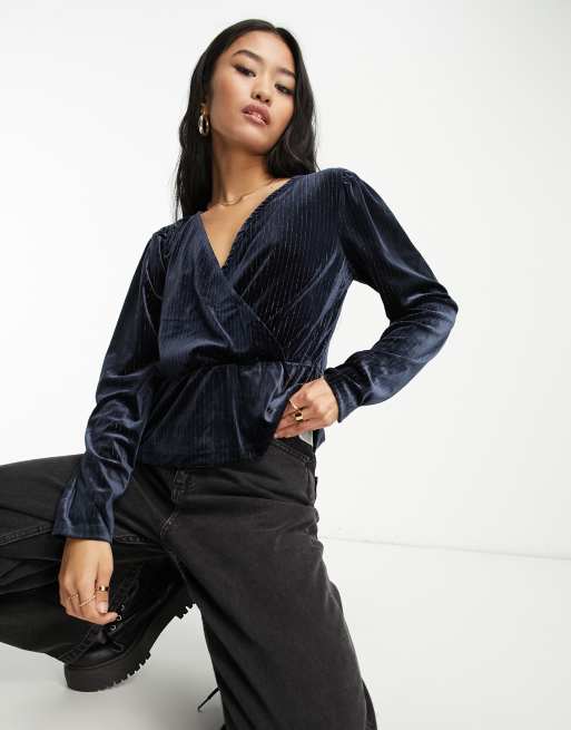 JDY thea velvet top in navy