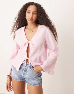 jdy tie front cheesecloth shirt in pink