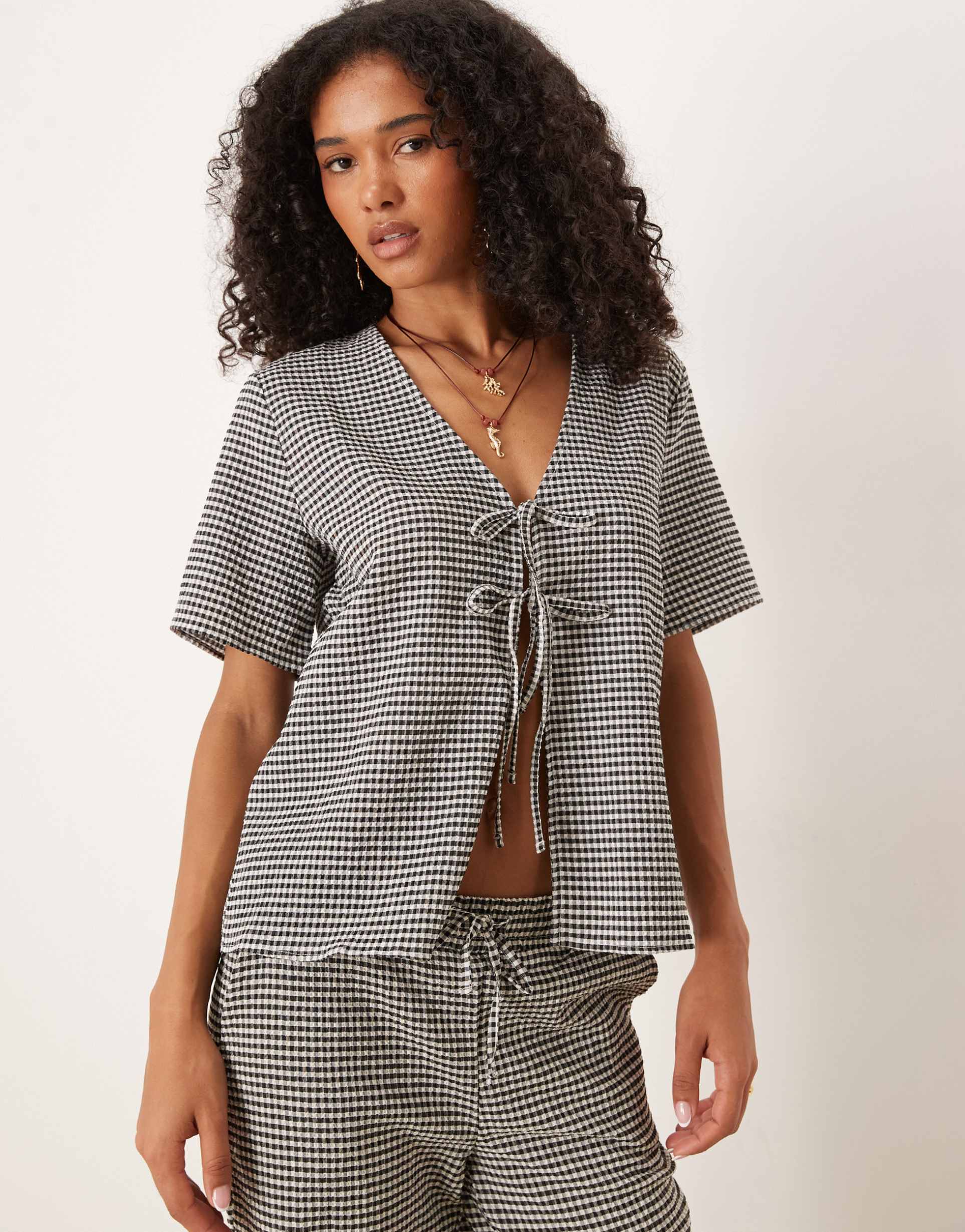 jdy tie front seersucker top in black gingham - part of a set