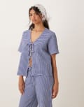 [JDY] JDY tie front seersucker top in blue gingham (part of a set) S Dark blue