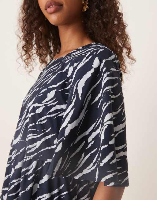 JDY tiered short sleeve midi dress in navy zebra print, 3 of 4