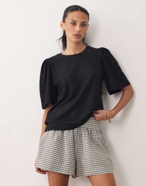 JDY - Top met broderie en lange mouwen in zwart - view 1