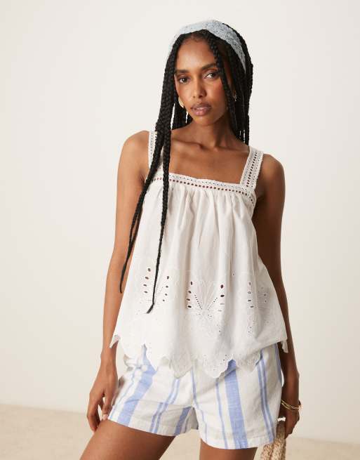 JDY - Top stile grembiule bianco con spalline sottili e dettaglio in pizzo