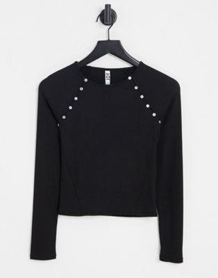 JDY top with button detail in black