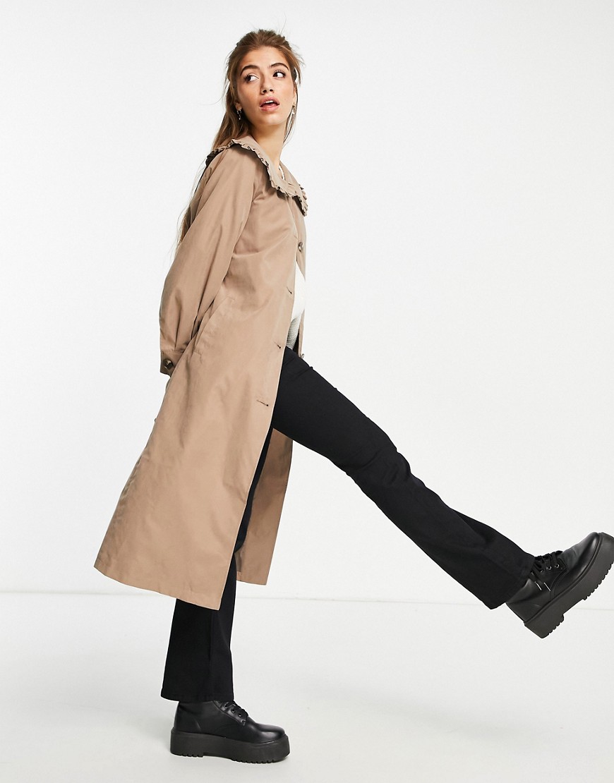 JDY trench coat with big collar detail in beige-Neutral