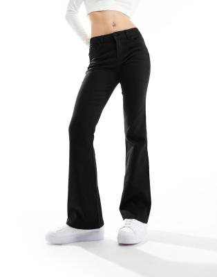 JDY - Tulga - Bootcut-Jeans in Schwarz