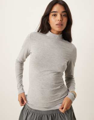 JDY turtle neck fitted top in light grey melange