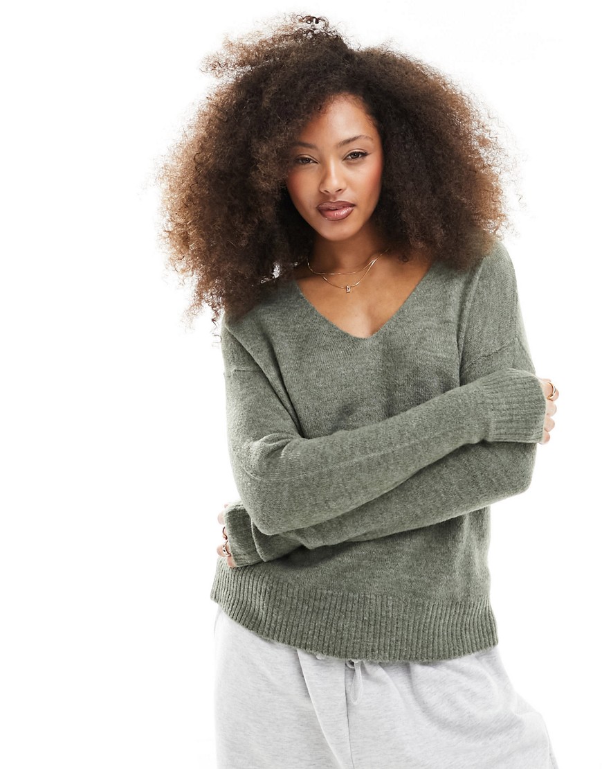 JDY v neck long sleeve knit jumper in khaki-Green
