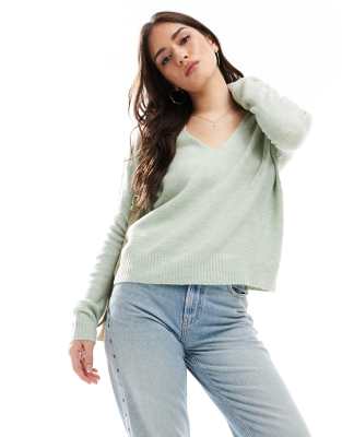 v neck long sleeve knit sweater in light green