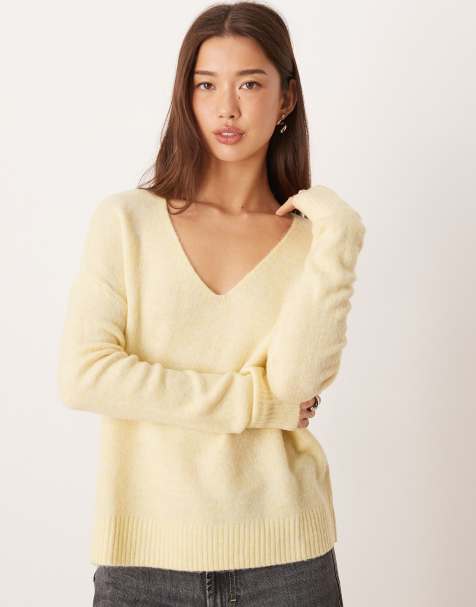 JDY V-neck sweater in pale yellow - view 1