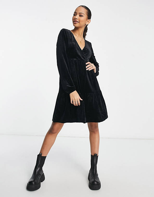 JDY - velvet v-neck dress in black