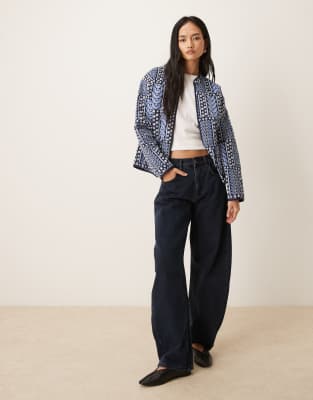 JDY - Veste matelassée imprimée effet patchwork - Bleu clair