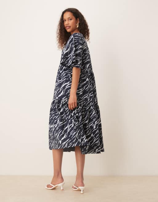 JDY - Vestito midi a balze a maniche corte blu navy con stampa zebrata, 4 di 4