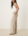 [JDY] JDY wide leg pants in ecru abstract print-White M Crockery