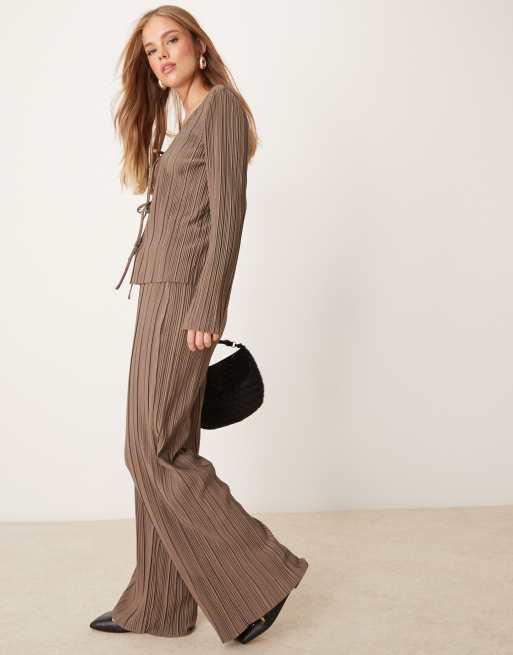 JDY wide leg plisse pants in brown (part of a set), 2 of 5