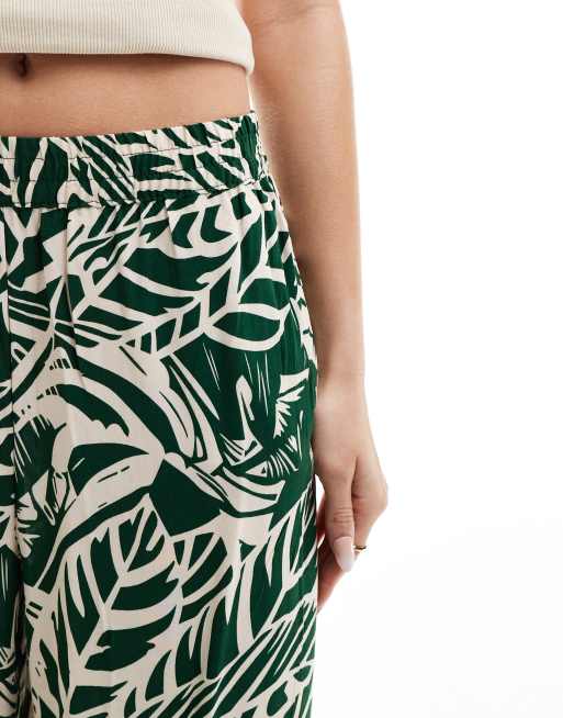 JDY wide leg pull on pants in beige with tropical print, 2 of 5