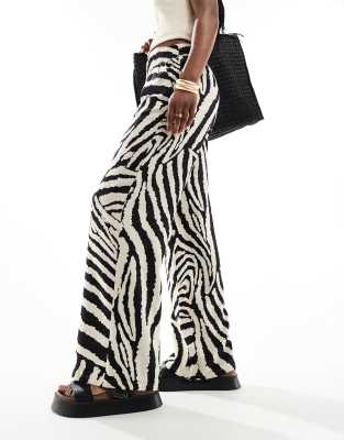 JDY JDY wide leg trouser in zebra print-Green