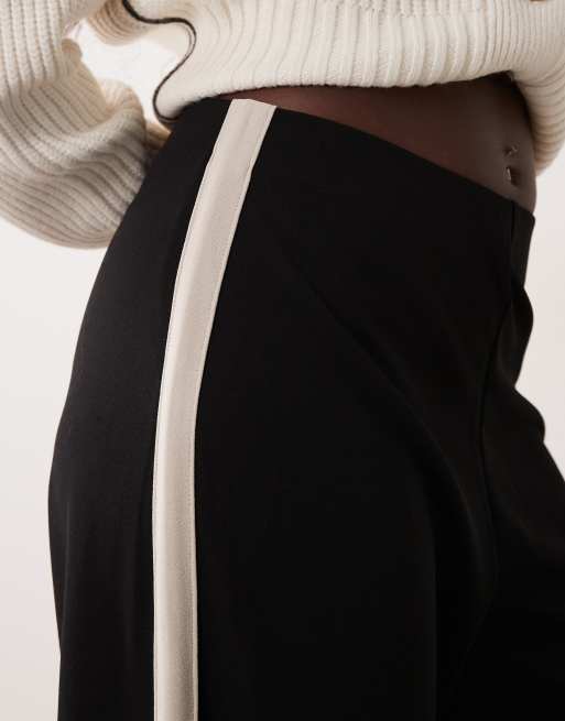 JDY wide leg trousers with side stripe in black, 3 of 5