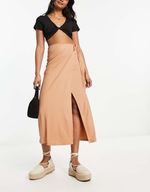 Camel wrap 2025 midi skirt