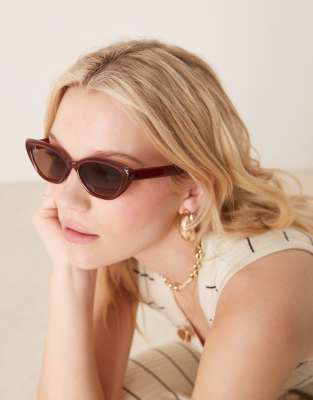 Jeepers Peepers Jeepers Peepers cat eye sunglasses in brown