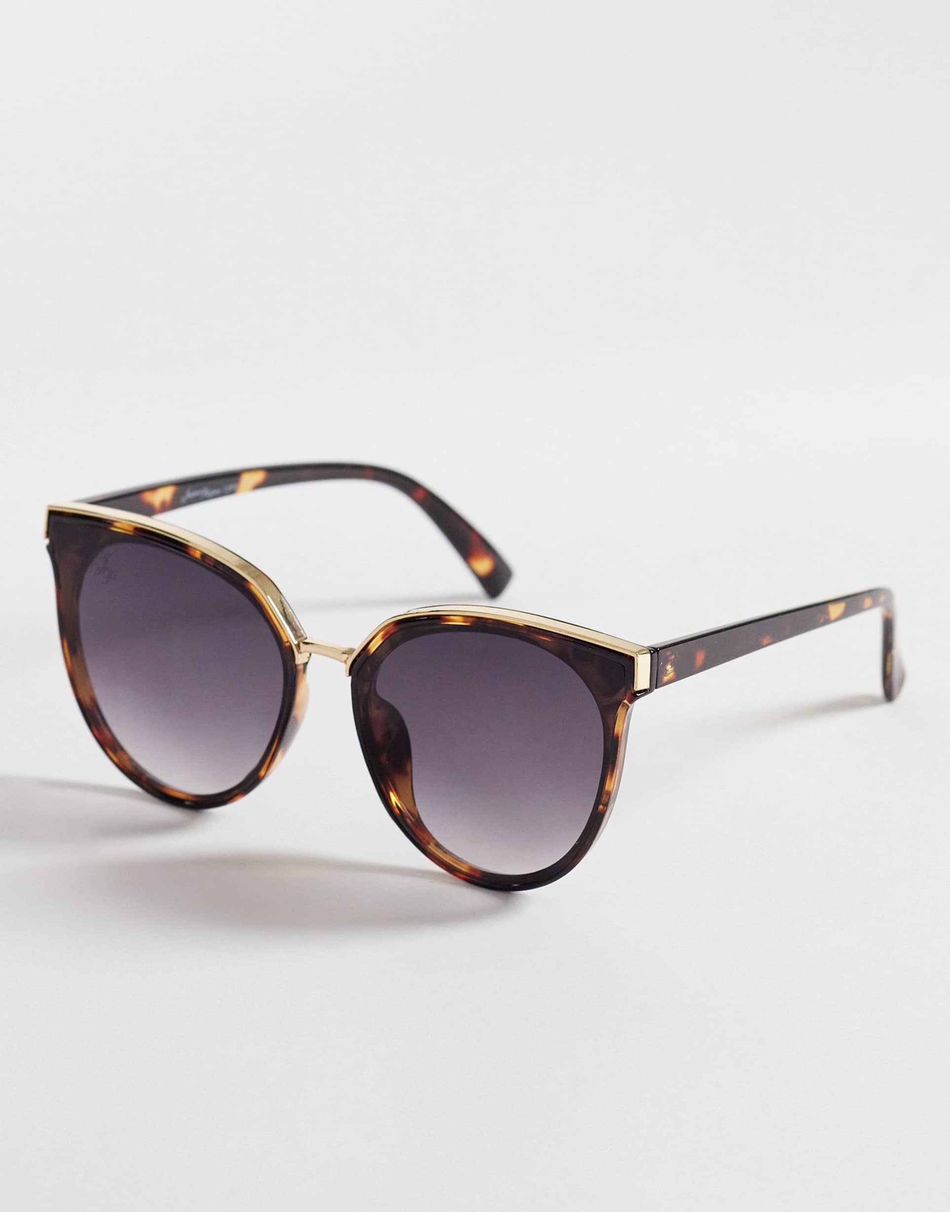 jeepers peepers large round sunglasses in black and tort