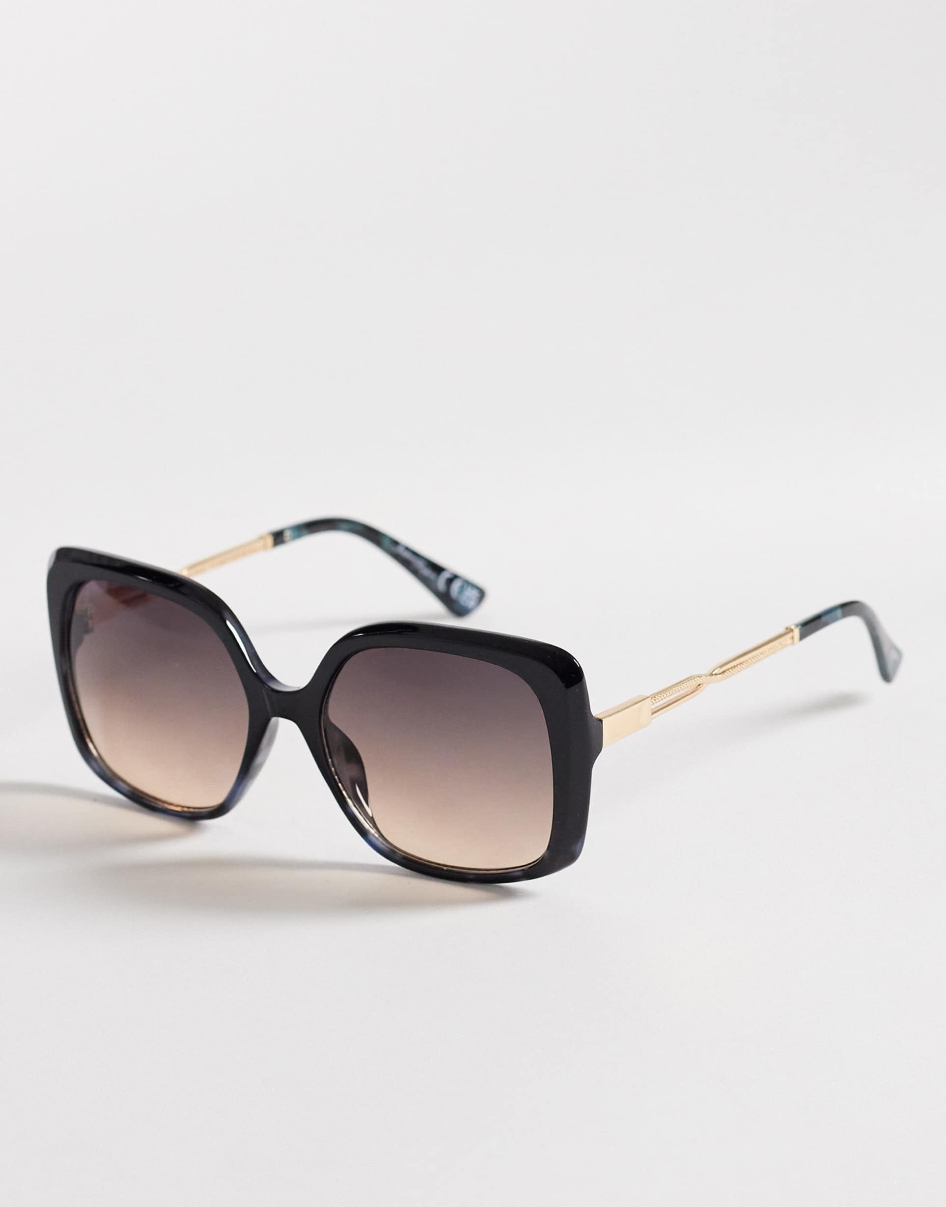 jeepers peepers large square sunglasses in black with brown gradient lenses