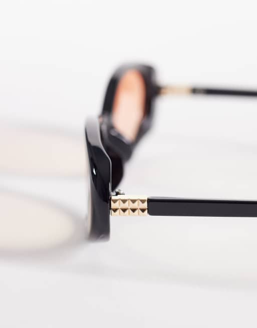 Jeepers Peepers oval sunglasses in black with peach lens, 2 of 3