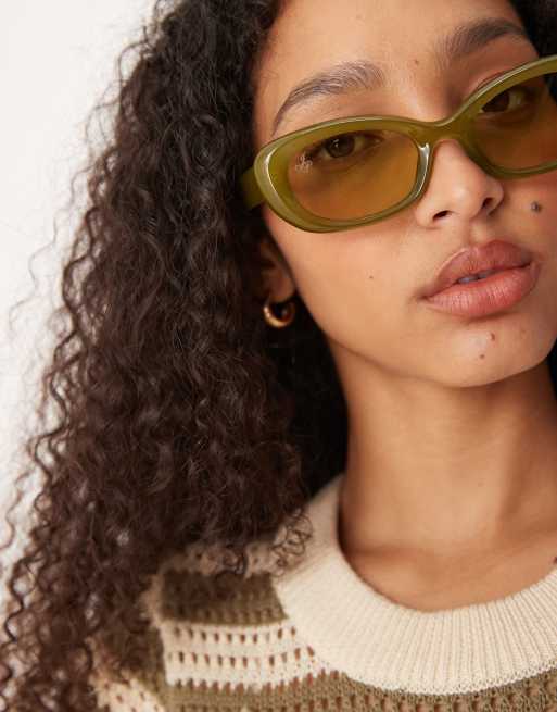 Jeepers Peepers oval sunglasses in pale green, 2 of 3
