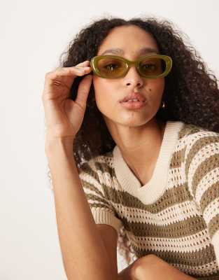 Jeepers Peepers - Ovale Sonnenbrille in Pastellgrün