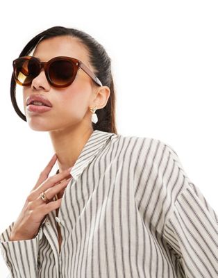 Jeepers Peepers oversized round sunglasses in brown - ASOS Price Checker