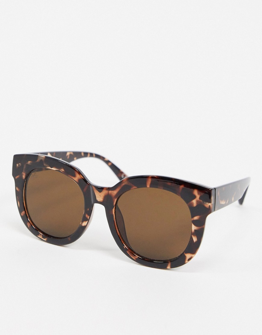 Jeepers Peepers oversized round sunglasses in tort-Brown