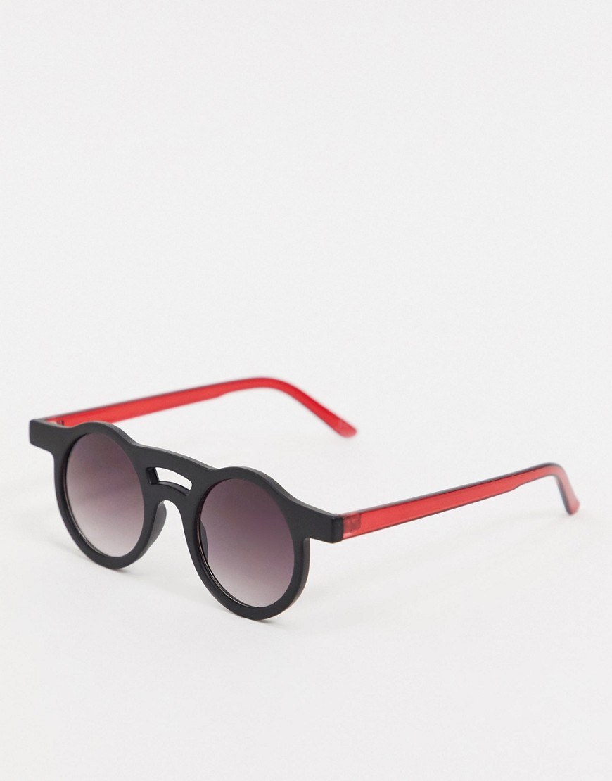Jeepers Peepers - Ronde zonnebril in zwart met rood