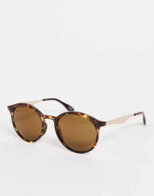 Jeepers Peepers Jeepers Peepers rounded cat eye sunglasses in tort-Brown