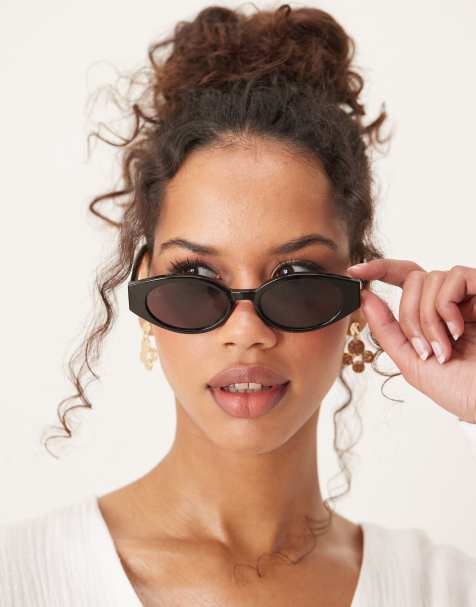 Jeepers Peepers slim rectangular sunglasses in black - view 1