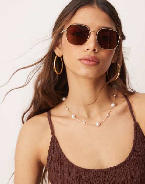 Jeepers Peepers square metal sunglasses in gold with brown lens - view 1