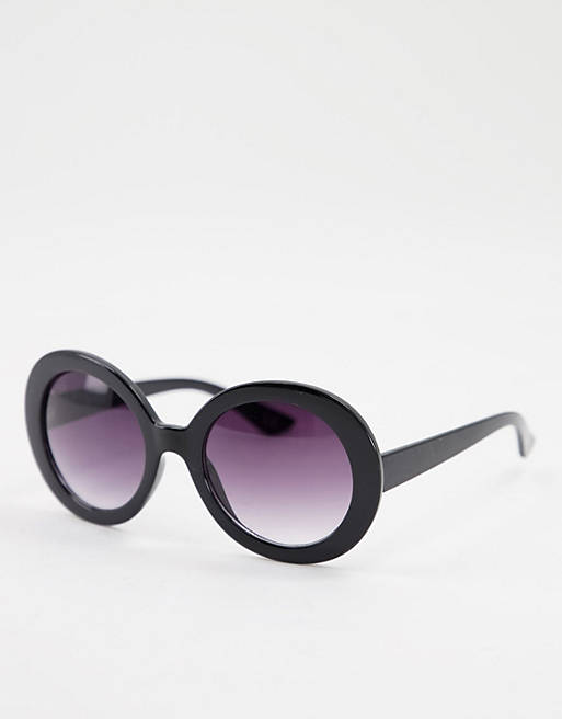 Jeepers Peepers womens round sunglasses in black
