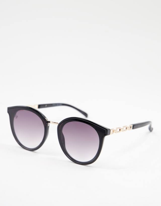 Jeepers Peepers - womens round sunglasses with arm detail