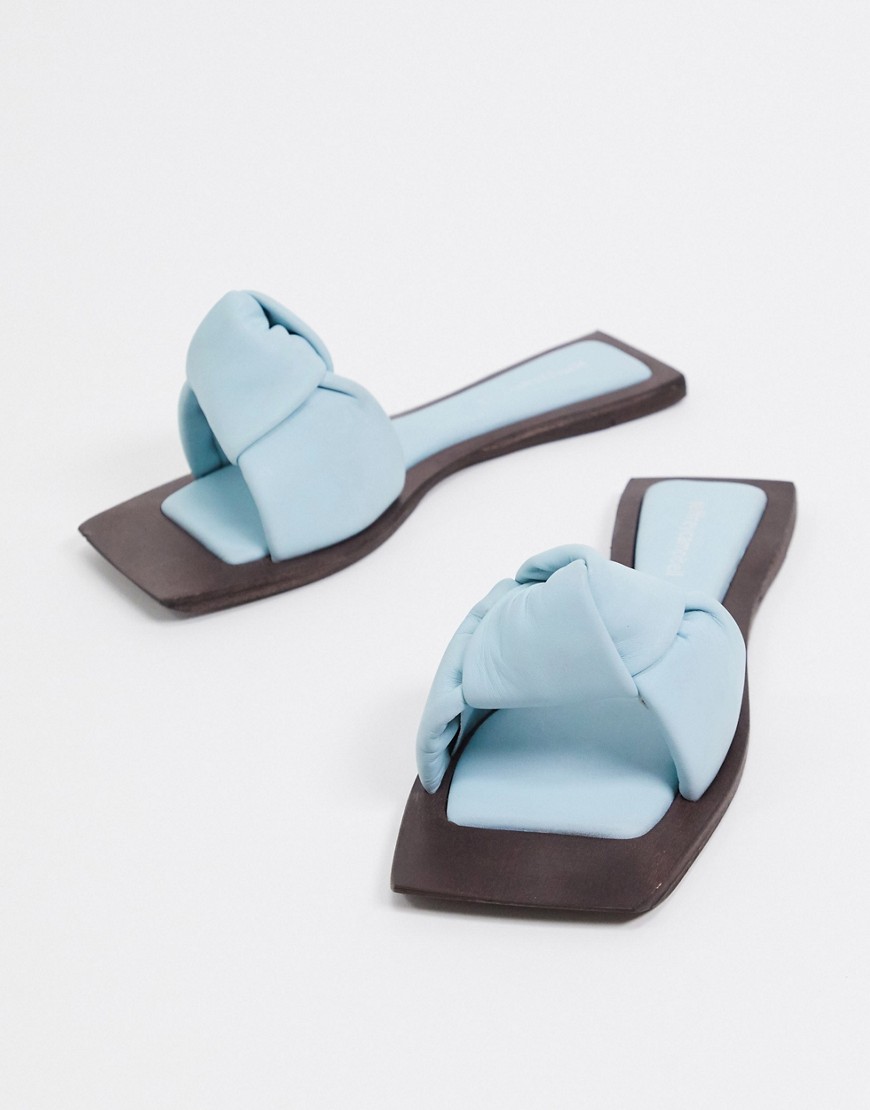 Jeffrey Campbell - Jeff-Aeron - Geknoopte platte sandalen in blauw