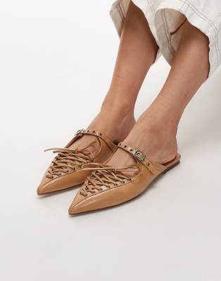  pointed lace up mules in beige
