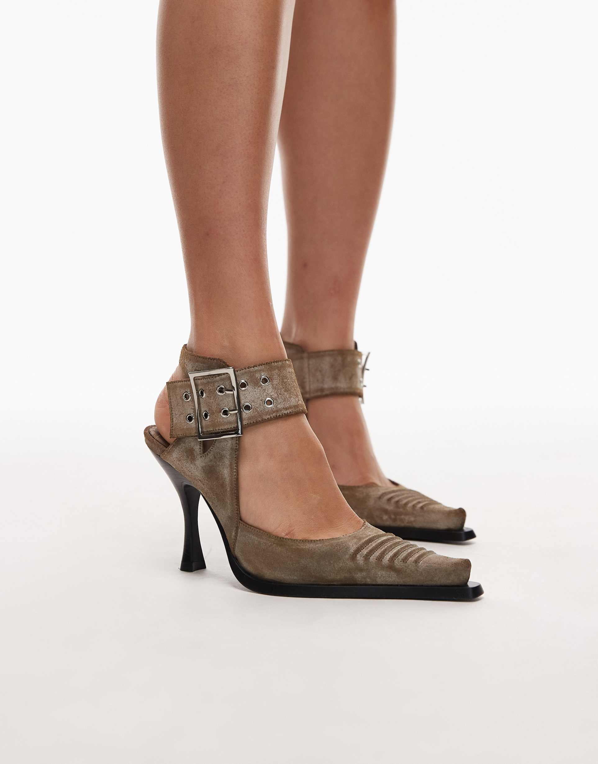 jeffrey campbell pointed toe heeled shoes with buckle in gray distressed