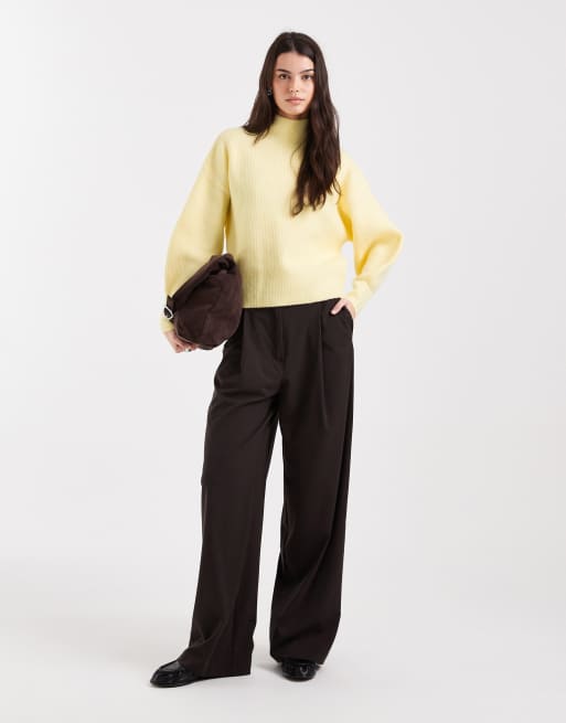 Jersey amarillo crema con cuello alzado y mangas voluminosas de ASOS DESIGN, 3 de 4