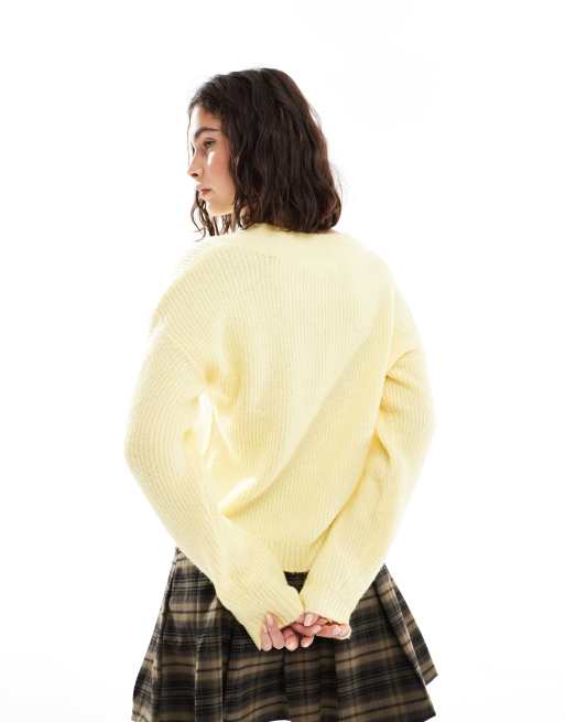 Jersey amarillo pastel con cuello de pico de punto inglés de Brave Soul, 4 de 4