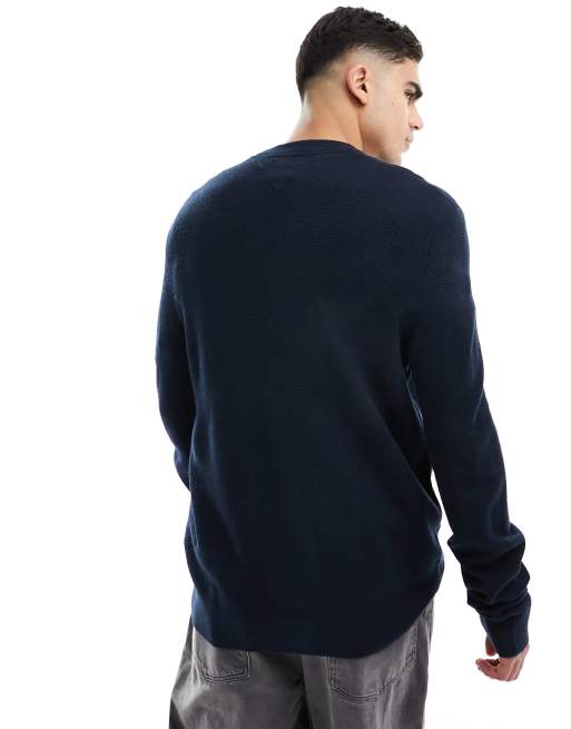 Jersey azul marino de corte estándar con logo de bandera tonal de Tommy Jeans, 2 de 4