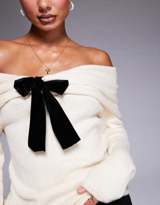 Jersey beis con escote Bardot y detalle de lazo de River Island, 2 de 4
