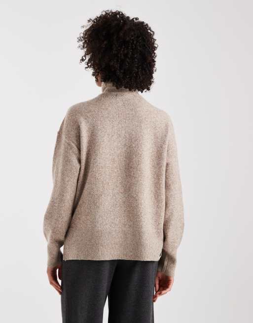 Jersey beis jaspeado con cuello vuelto y mangas voluminosas de punto de Vero Moda, 4 de 4