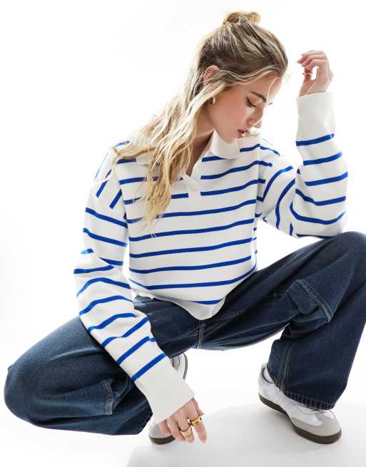 Jersey blanco a rayas azules con cuello de solapas de Mango