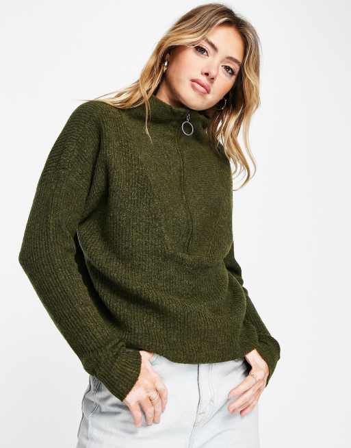 Jersey caqui de cuello alto con media cremallera Alice de Noisy May