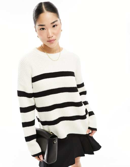 Jersey color crema a rayas negras de corte suelto de punto de Selected Femme